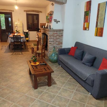 Casa Di Stefano Villa Villamassargia Luaran gambar